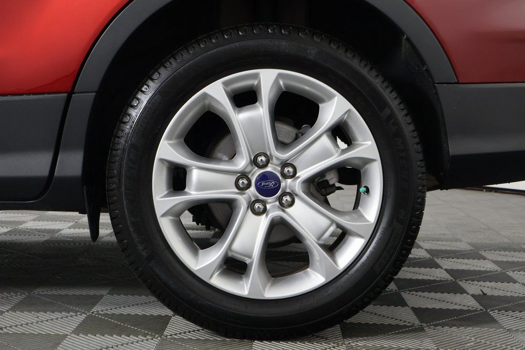 Thumbnail: 2016 Ford Escape - 16