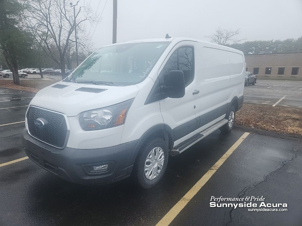 Oxford White 2025 Ford Transit Cargo 250 Low Roof RWD Van Rear-Wheel Drive