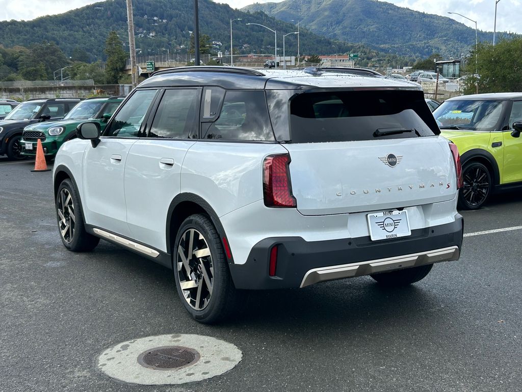 2025 MINI Cooper Countryman Iconic 3