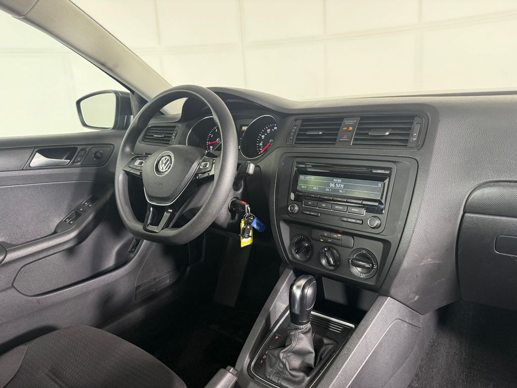 Used 2015 Black Volkswagen 2.0L S image 17