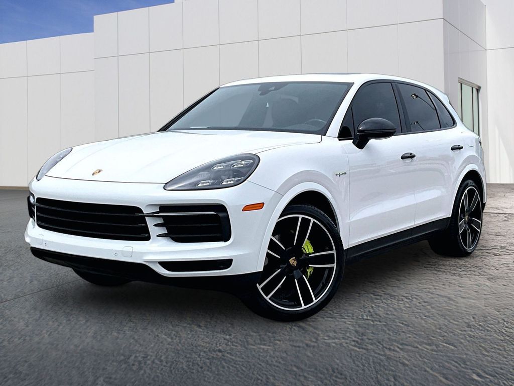 White 2019 Porsche Cayenne AWD SUV / Crossover All-Wheel Drive 8-Speed Automatic