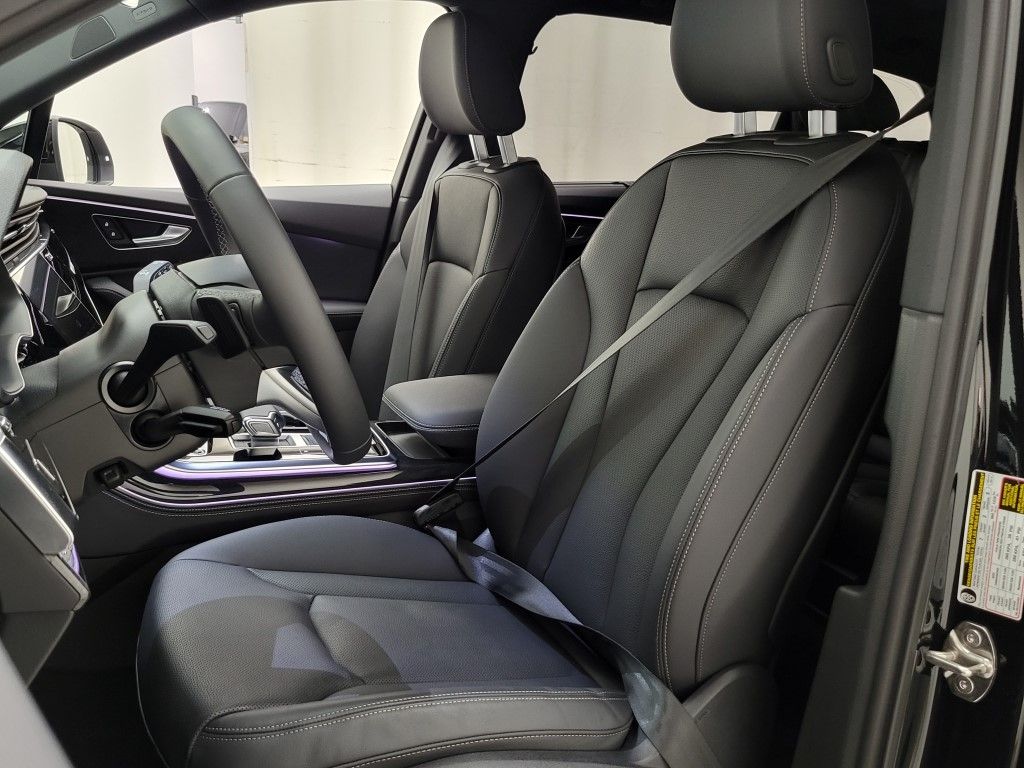 Thumbnail: 2026 Audi Q7 - 25