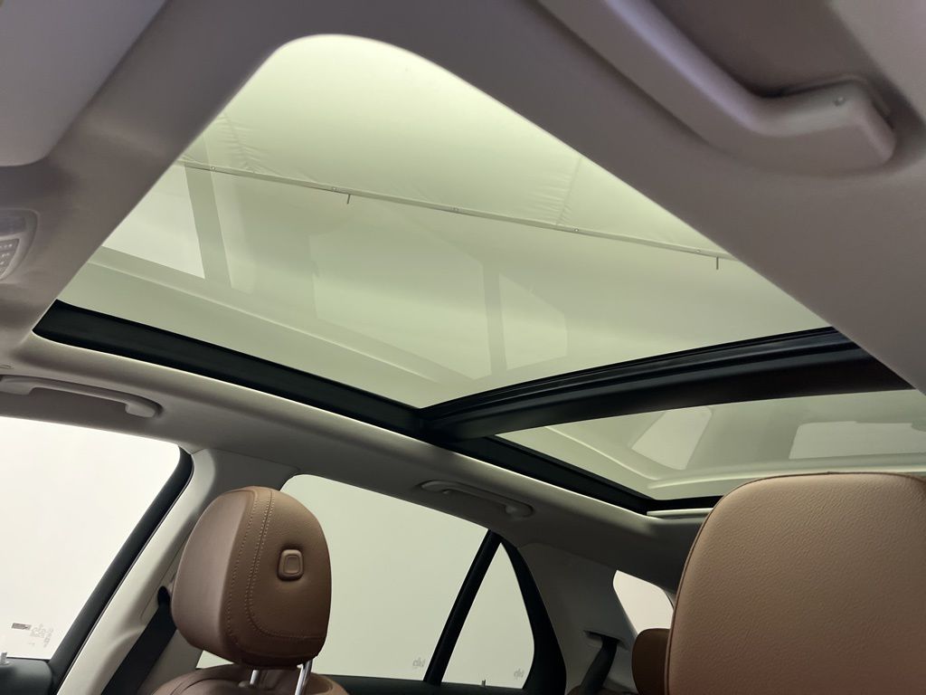 Thumbnail: 2026 Mercedes-Benz GLE - 24