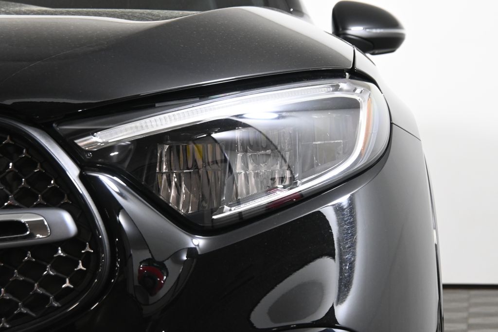 Thumbnail: 2026 Mercedes-Benz GLC - 11