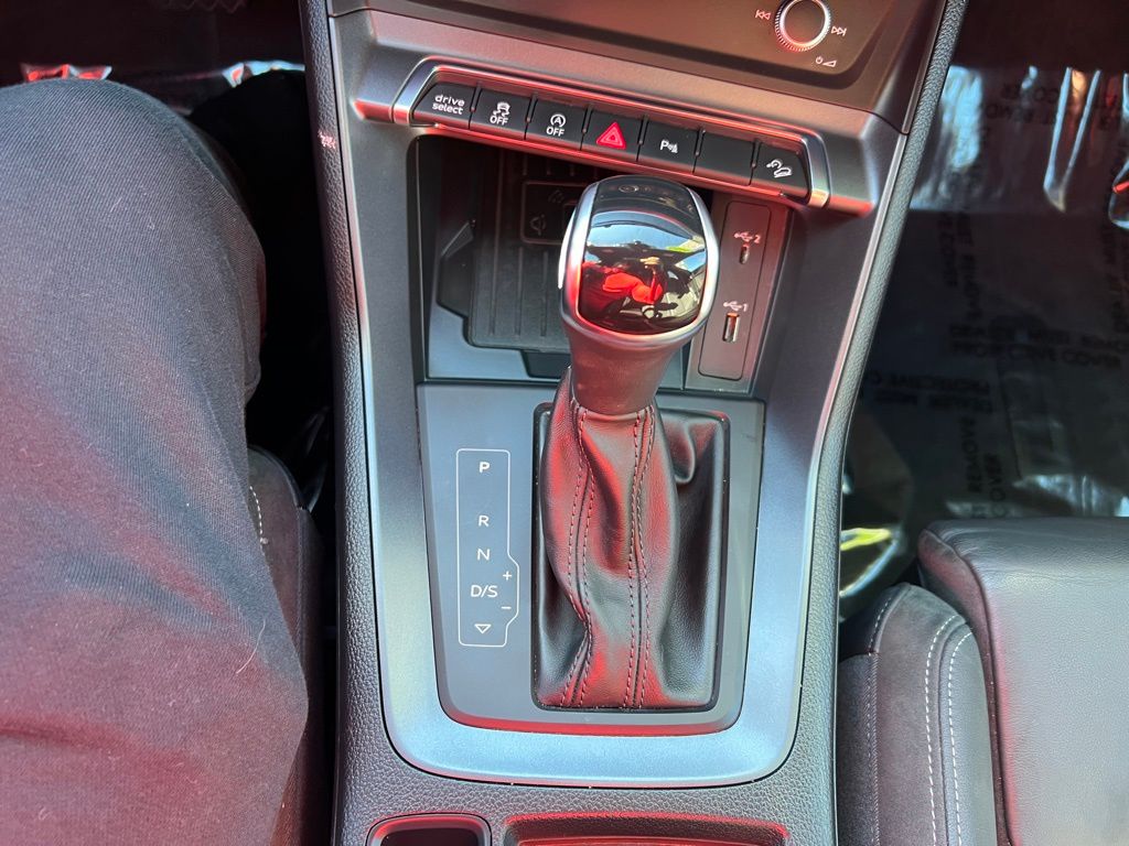 Thumbnail: 2020 Audi Q3 - 28