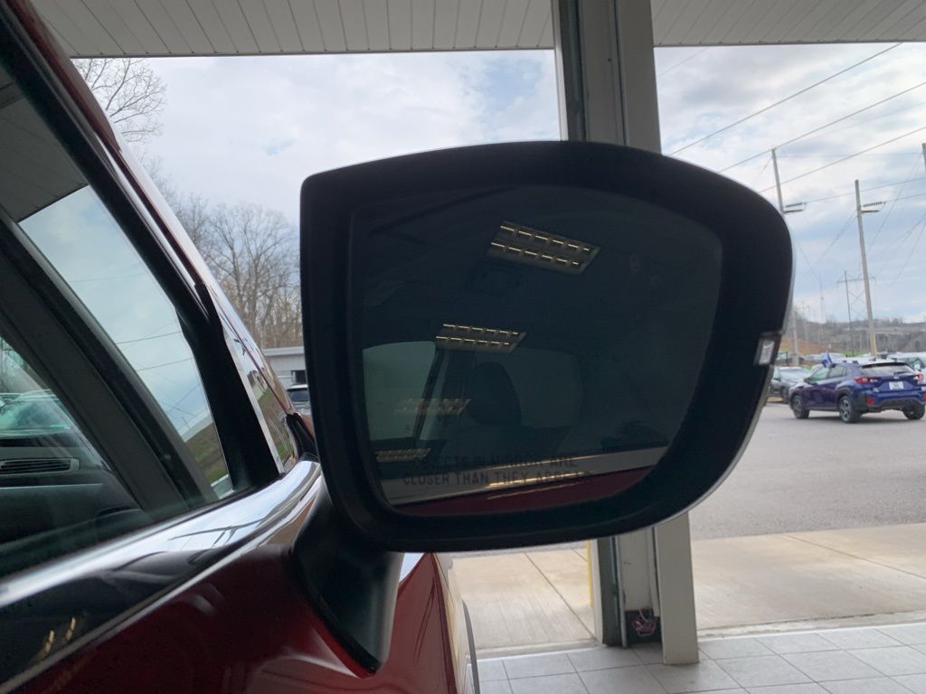 Used 2023 Red Nissan SL image 26