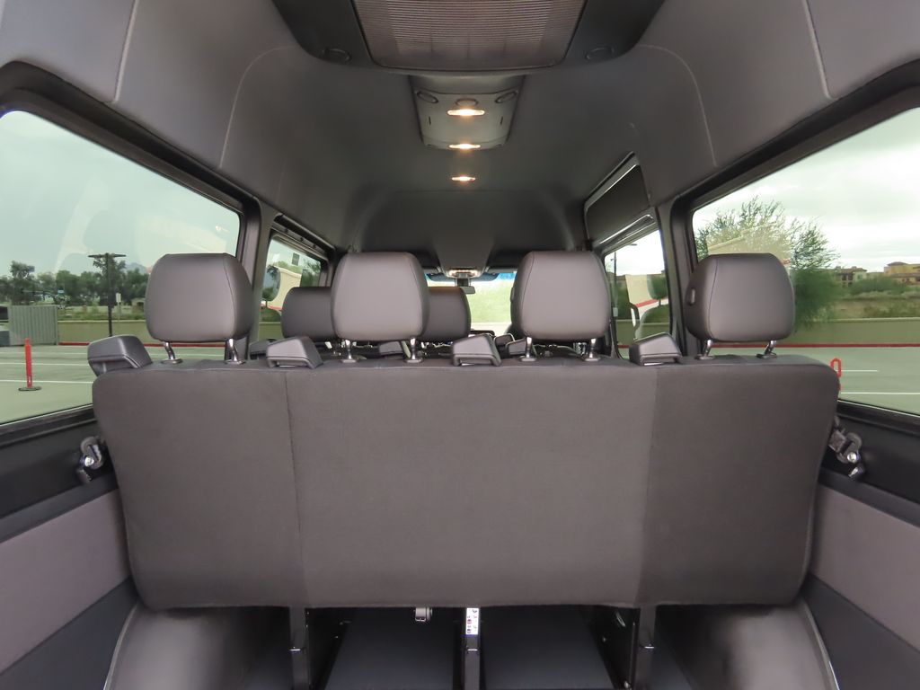 Thumbnail: 2025 Mercedes-Benz Sprinter - 32