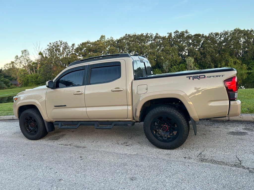 Thumbnail: 2018 Toyota Tacoma - 3