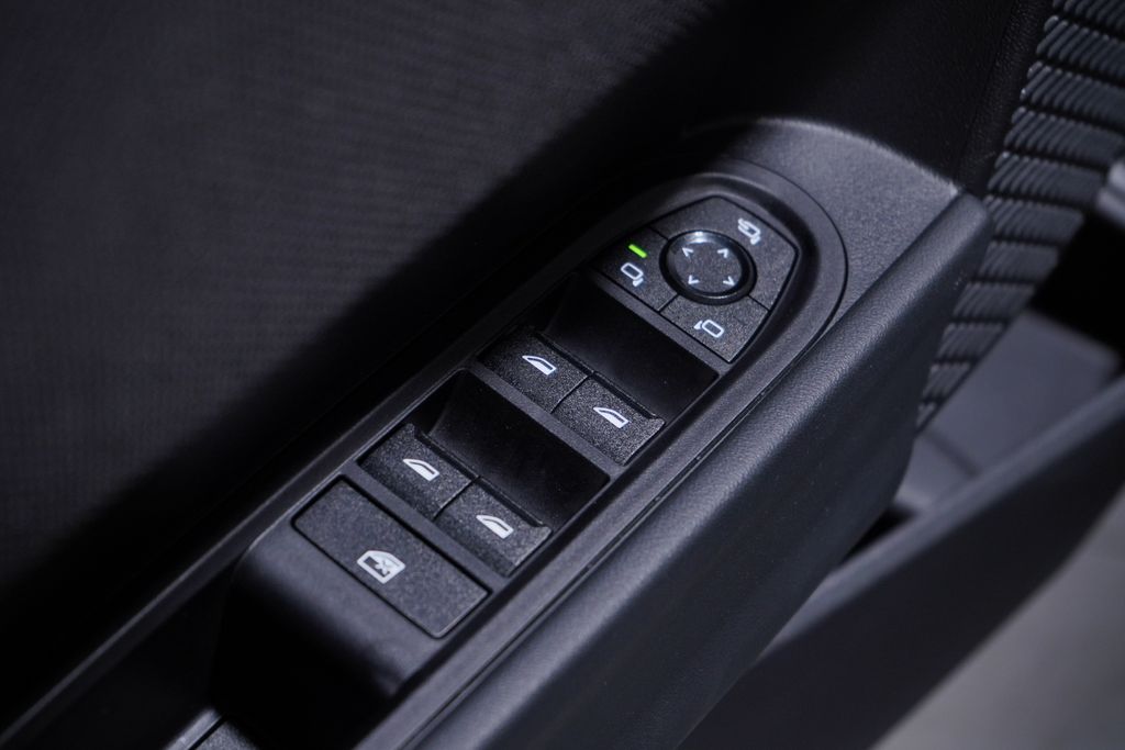 Thumbnail: 2025 MINI Cooper - 14