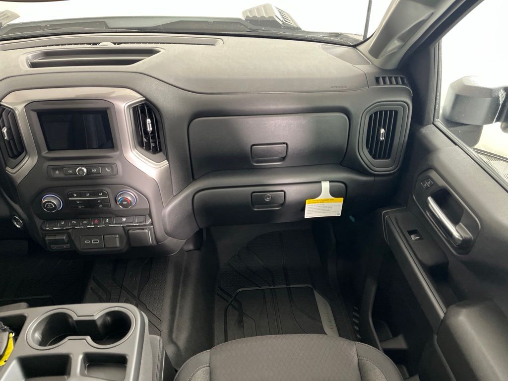 Thumbnail: 2026 Chevrolet Silverado 2500 - 15