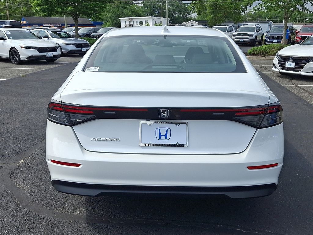 Thumbnail: 2023 Honda Accord - 5