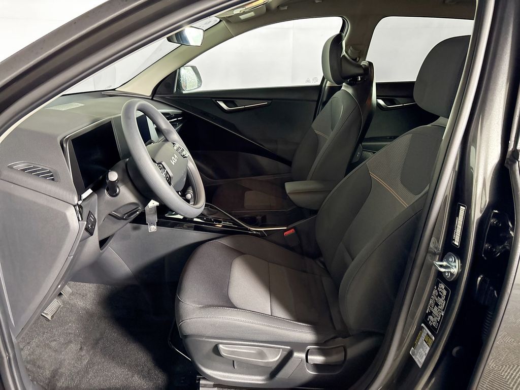 2026 Kia Niro LX