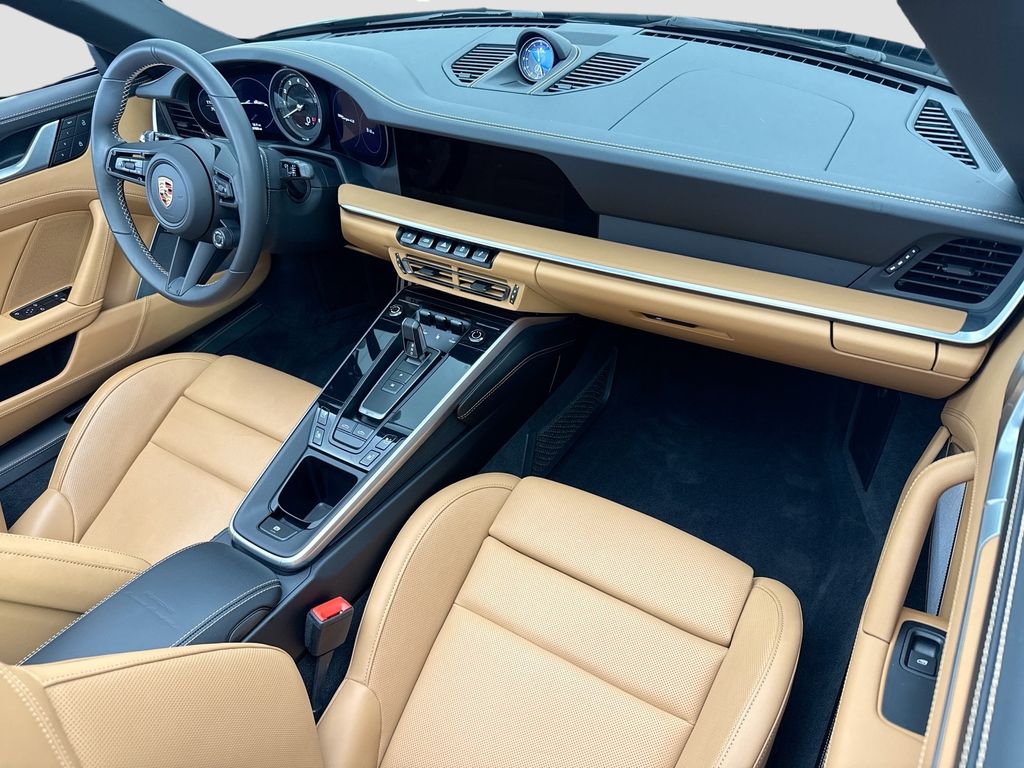 Thumbnail: 2024 Porsche 911 - 28