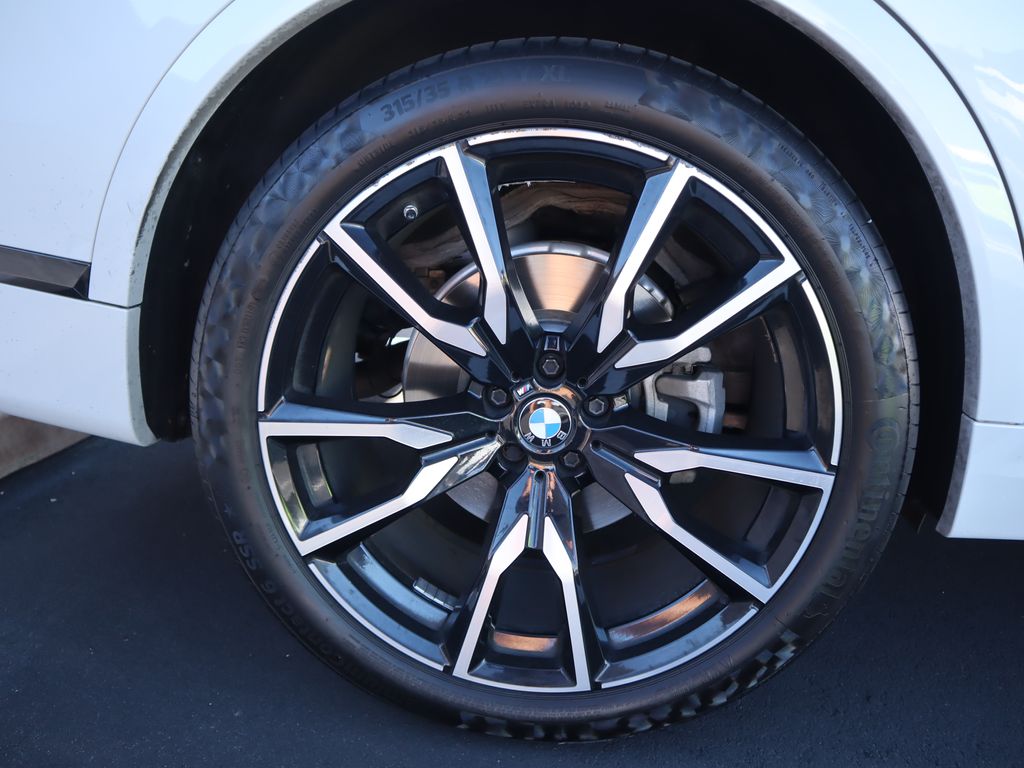 Thumbnail: 2020 BMW X7 - 18