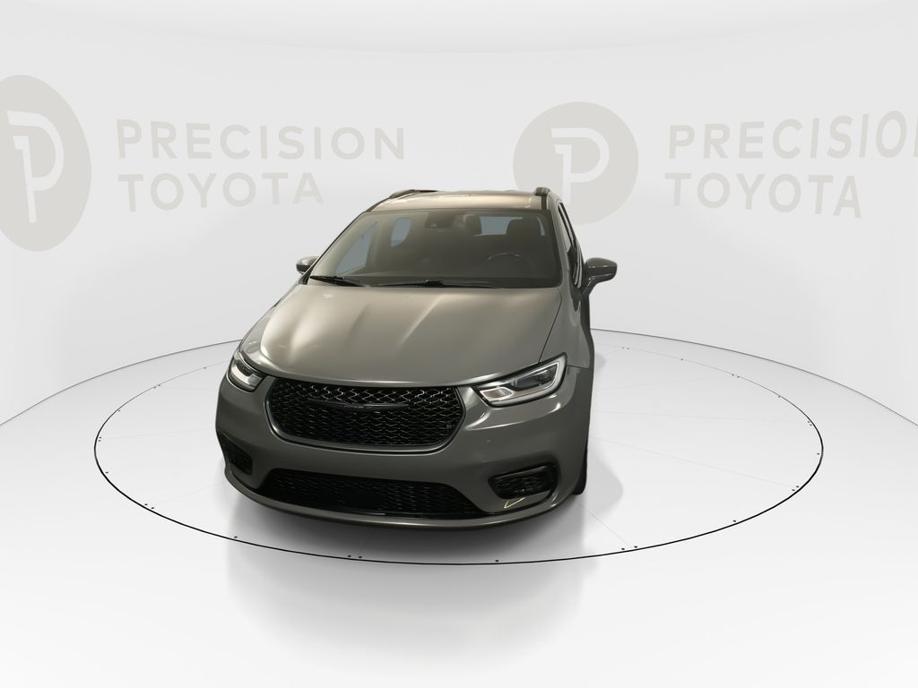 View vehicle photo 6