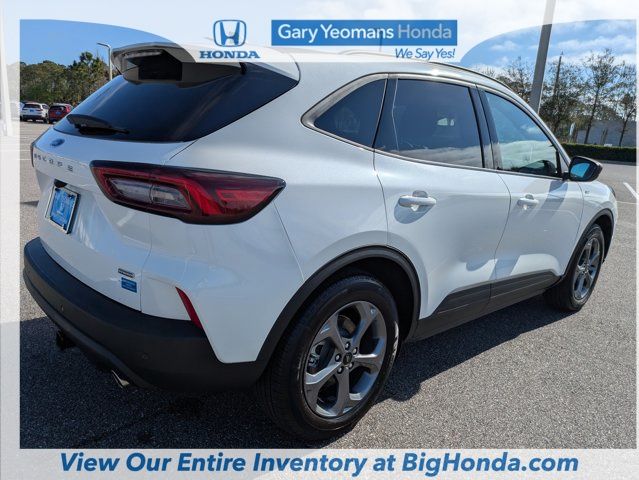 2025 Ford Escape Hybrid