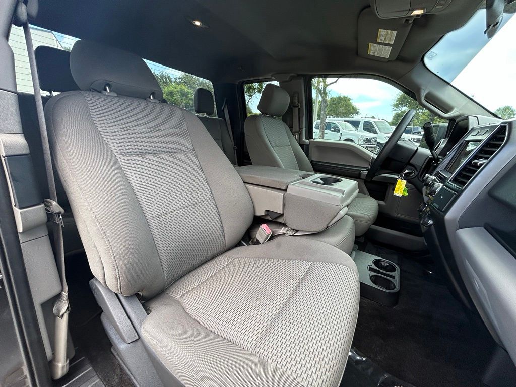 Used 2018 Gray Ford XLT image 28