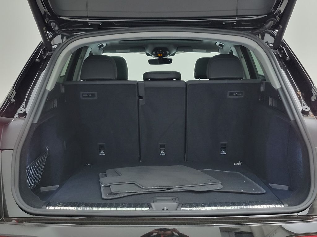 Thumbnail: 2025 Audi Q5 - 10