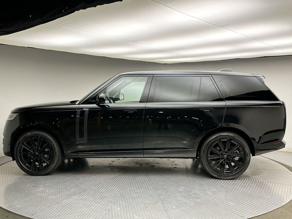 Thumbnail: 2027 Land Rover Range Rover - 2