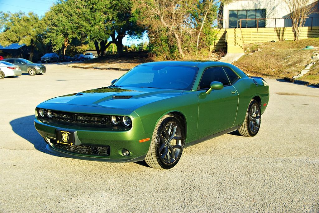 2020 Dodge Challenger SXT RWD