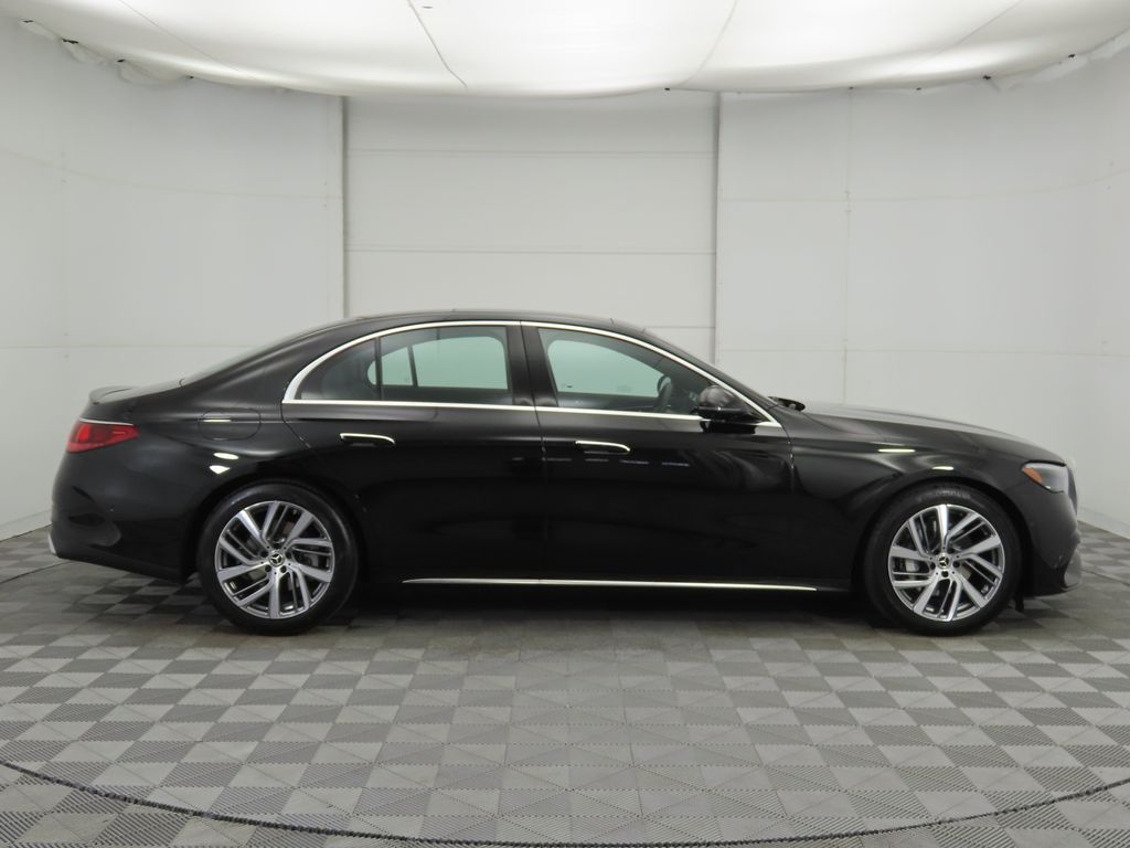 Thumbnail: 2026 Mercedes-Benz E-Class - 4