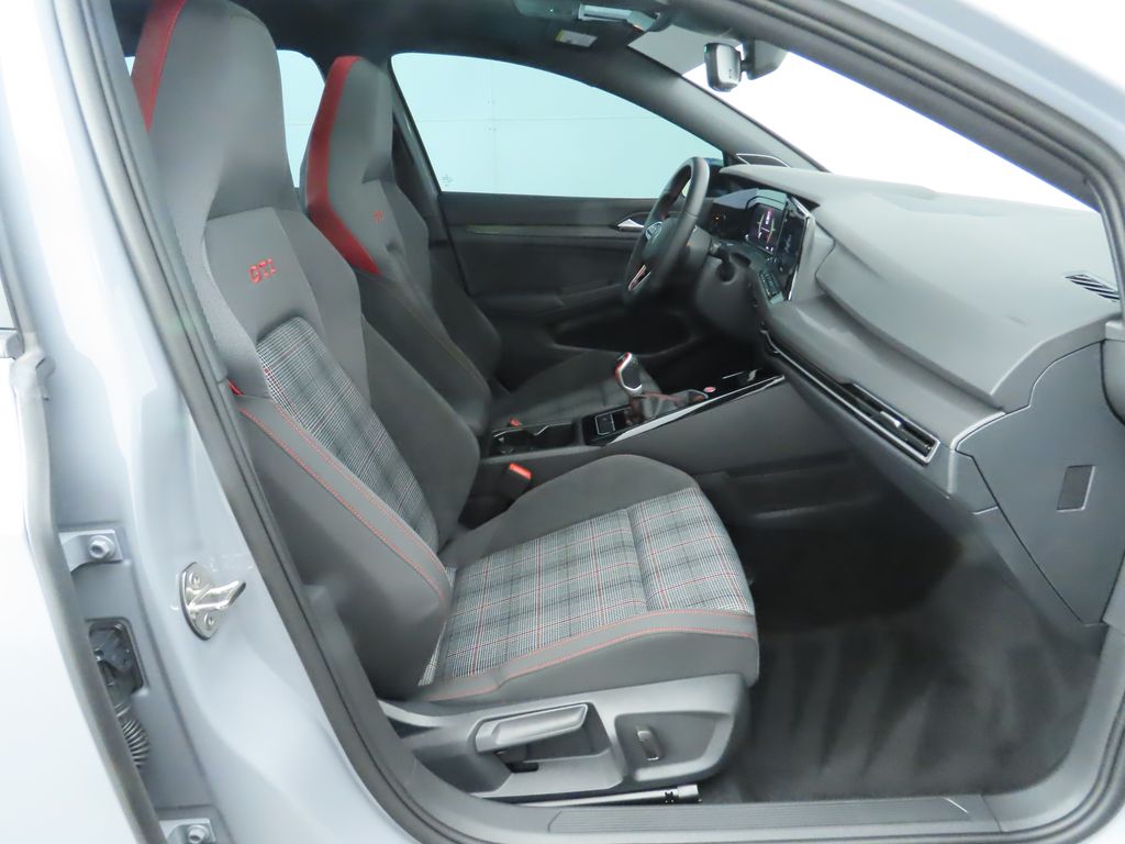 2024 Volkswagen Golf GTI SE 21
