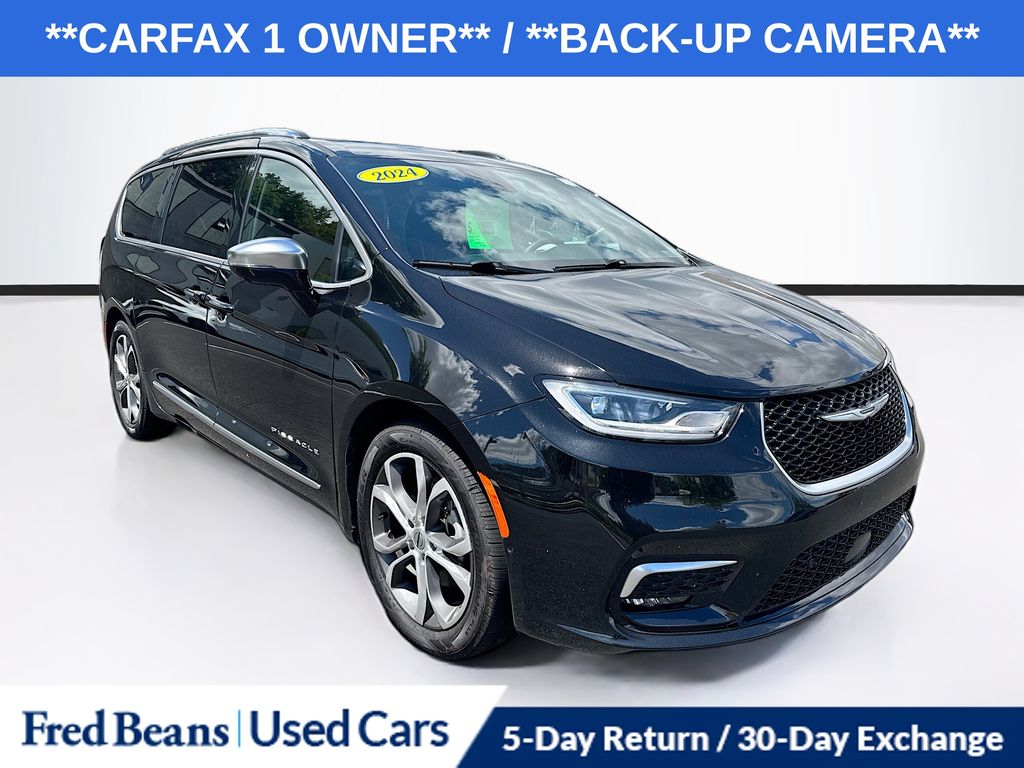  2024 Chrysler Pacifica Pinnacle FWD   