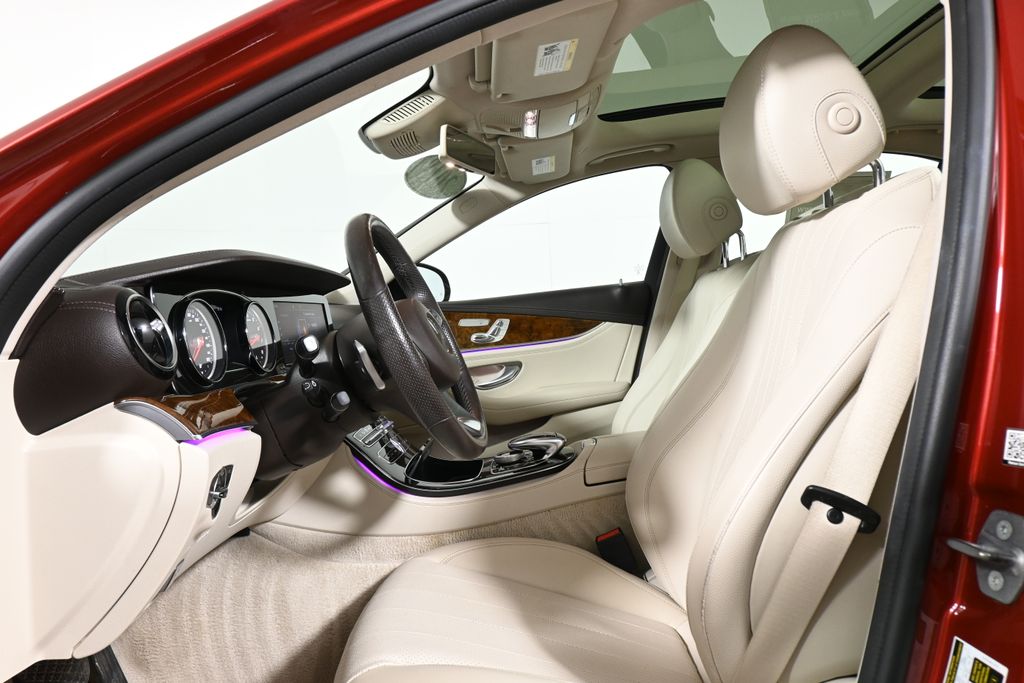 Thumbnail: 2018 Mercedes-Benz E-Class - 3