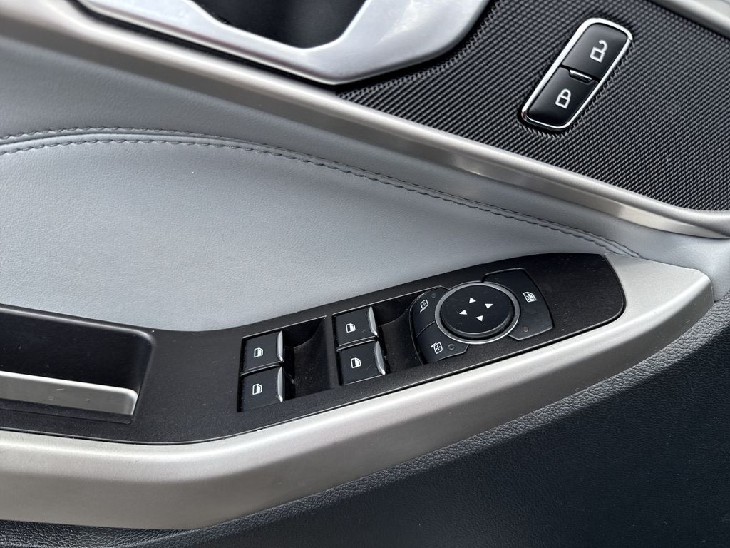 2023 Ford Explorer XLT - 10