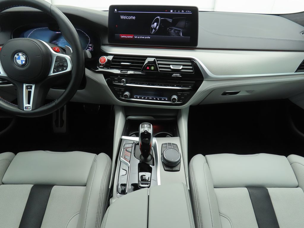 Thumbnail: 2022 BMW M5 - 13