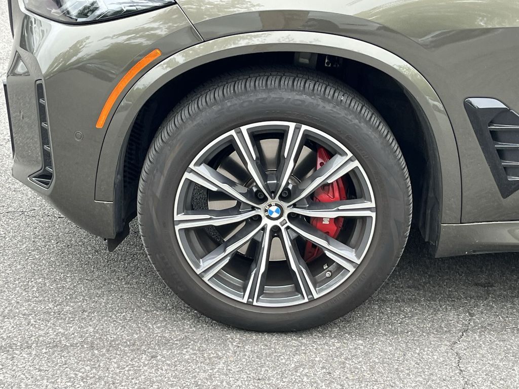 Thumbnail: 2024 BMW X5 - 10