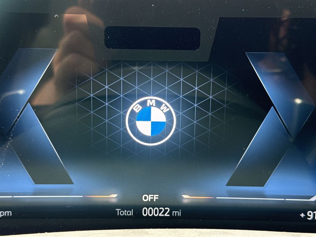 Thumbnail: 2027 BMW X7 - 15