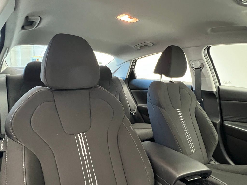 Thumbnail: 2021 Hyundai Elantra - 7