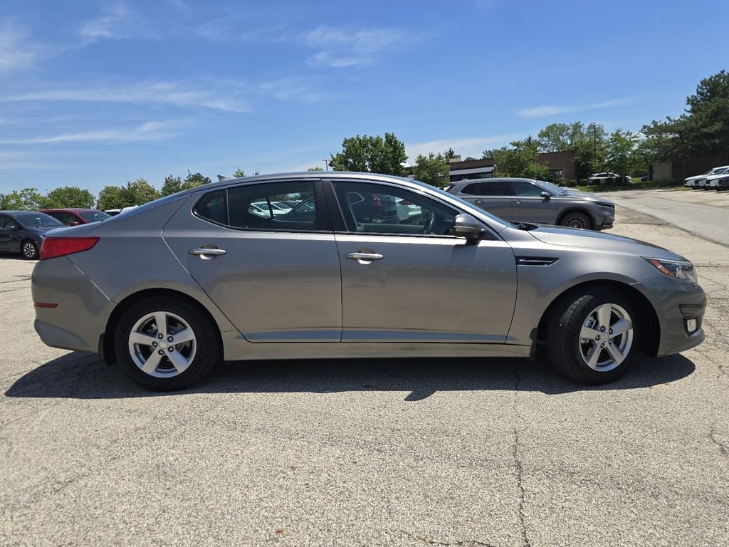 Used 2015 Silver Kia LX image 13