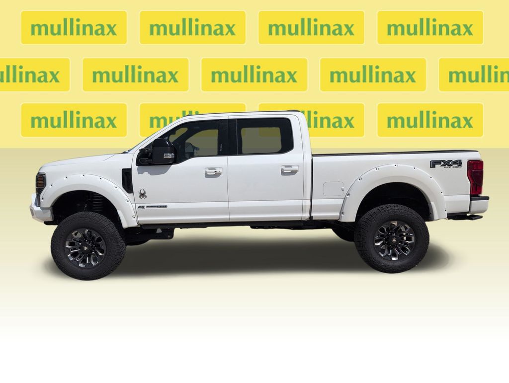 Used 2022 White Ford Lariat image 10