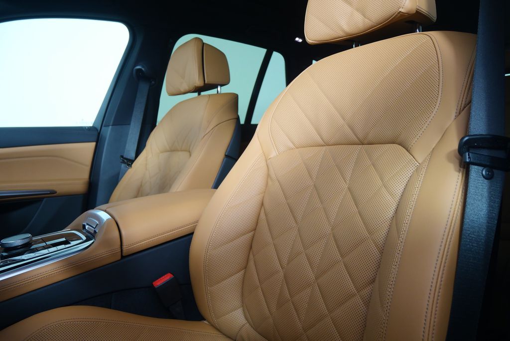 Thumbnail: 2026 BMW X5 - 9