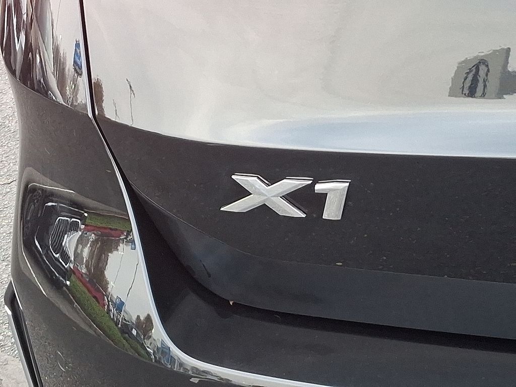 Thumbnail: 2025 BMW X1 - 32