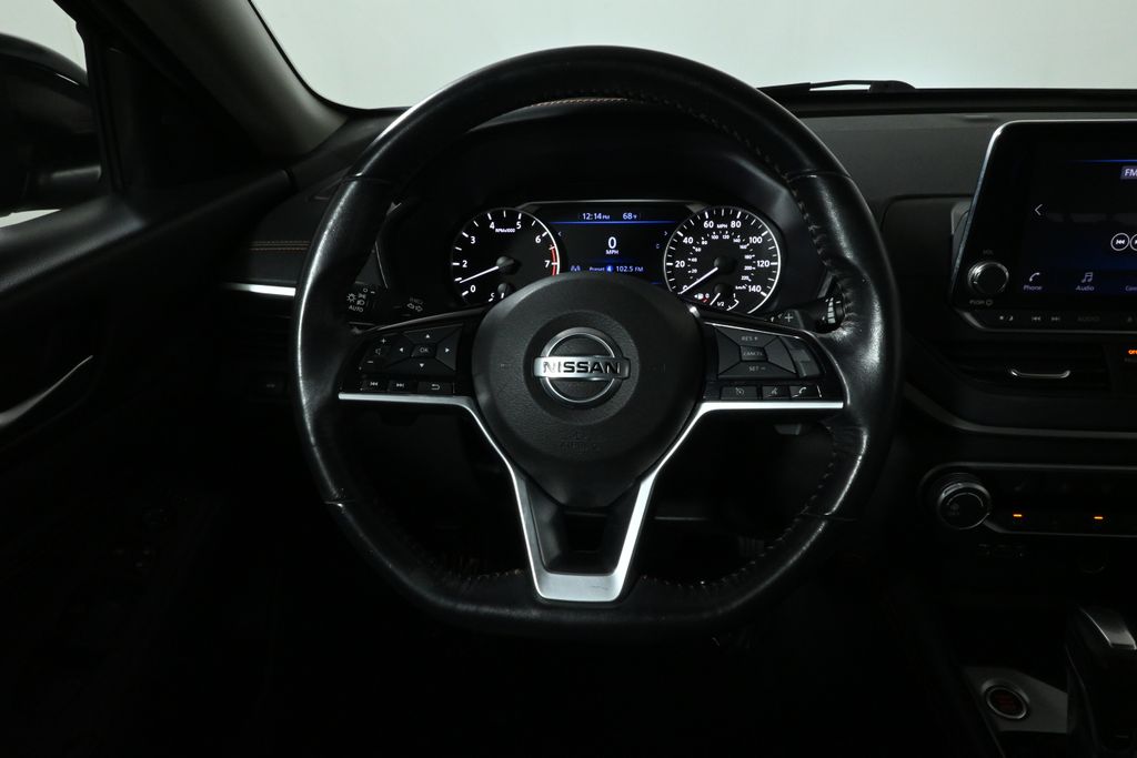 Thumbnail: 2019 Nissan Altima - 18