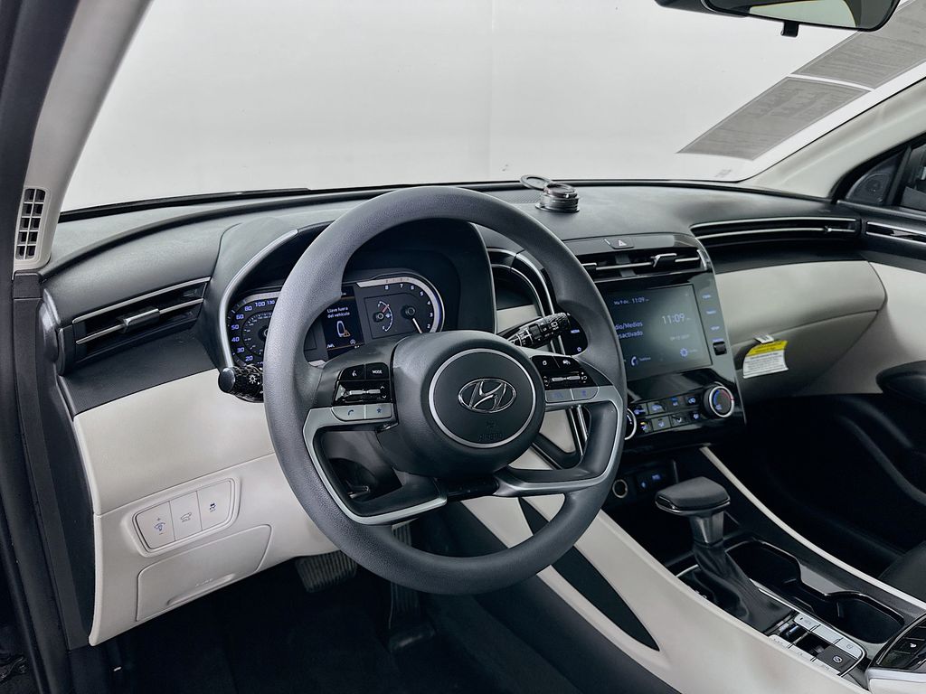 Thumbnail: 2023 Hyundai Tucson - 9