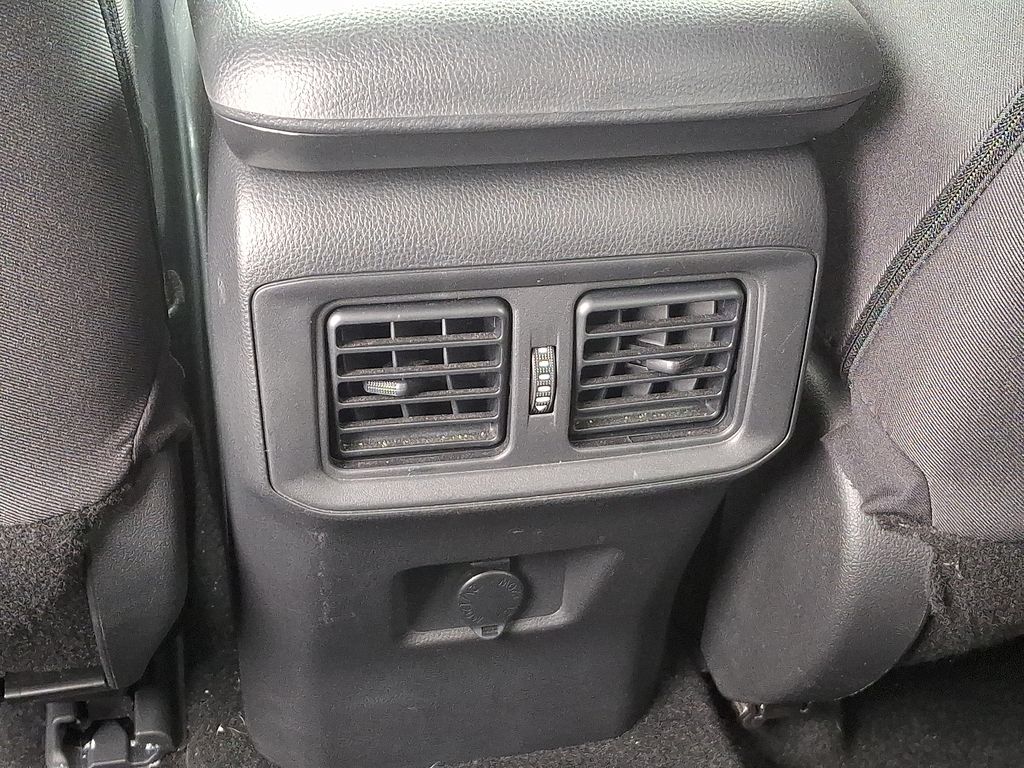 Thumbnail: 2024 Toyota RAV4 - 11