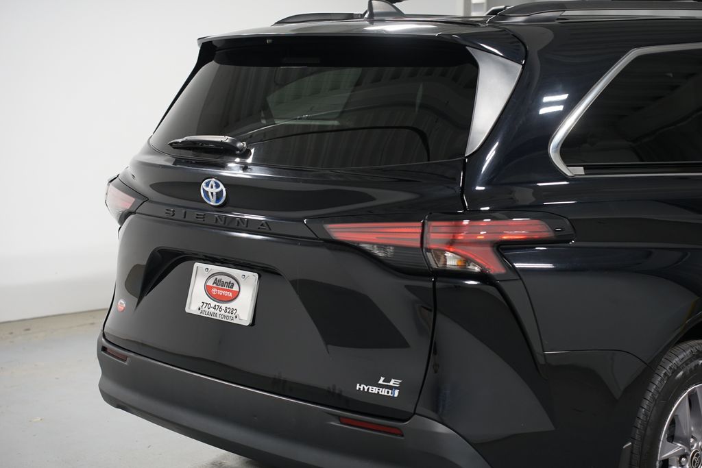 Thumbnail: 2022 Toyota Sienna - 9