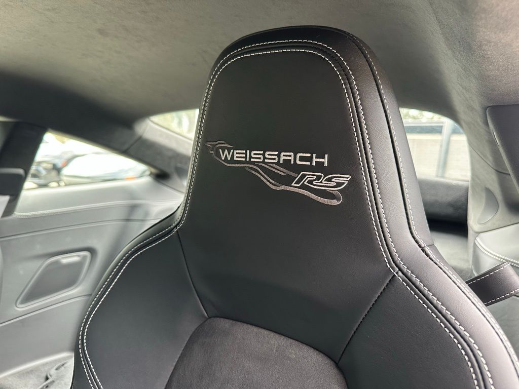 Thumbnail: 2025 Porsche 911 - 24