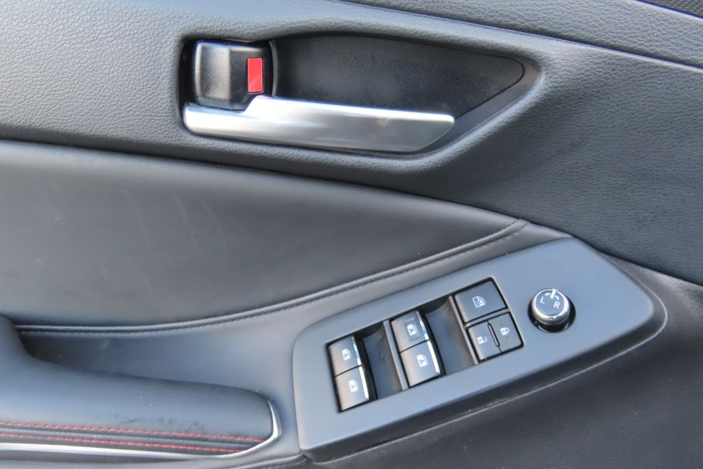 Thumbnail: 2021 Toyota Avalon - 22