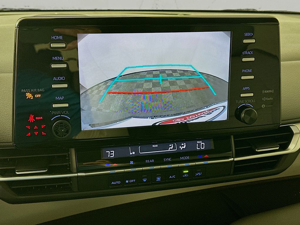 Thumbnail: 2022 Toyota Sienna - 13