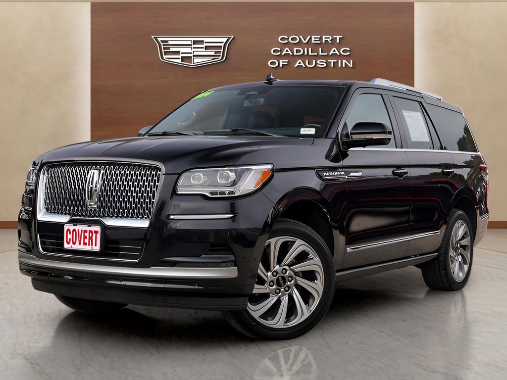 Infinite Black Metallic Clearcoat 2024 Lincoln Navigator SUV / Crossover Four-Wheel Drive Automatic