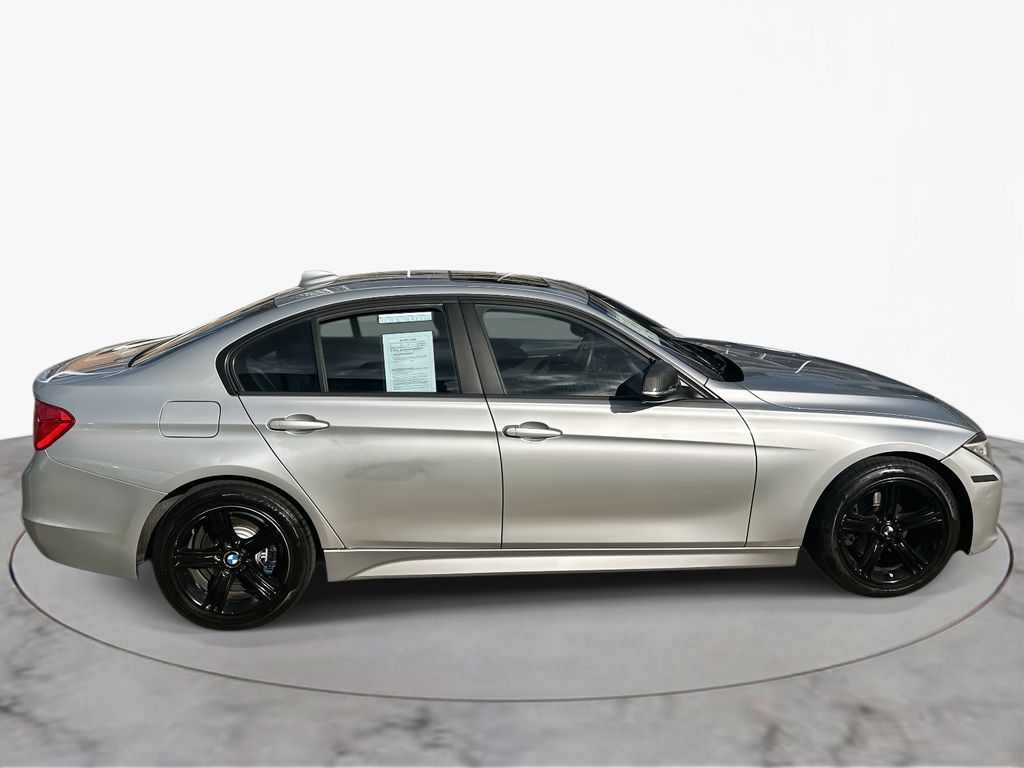 Thumbnail: 2015 BMW 3 Series - 6