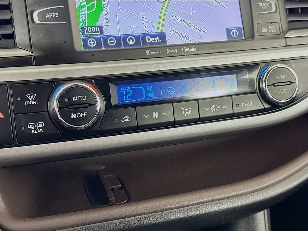 Thumbnail: 2018 Toyota Highlander - 16