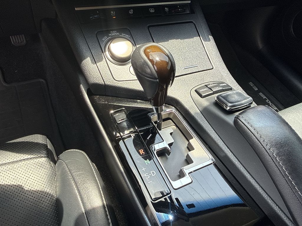 Thumbnail: 2015 Lexus ES - 20