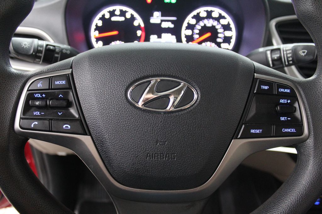 Thumbnail: 2022 Hyundai Accent - 16