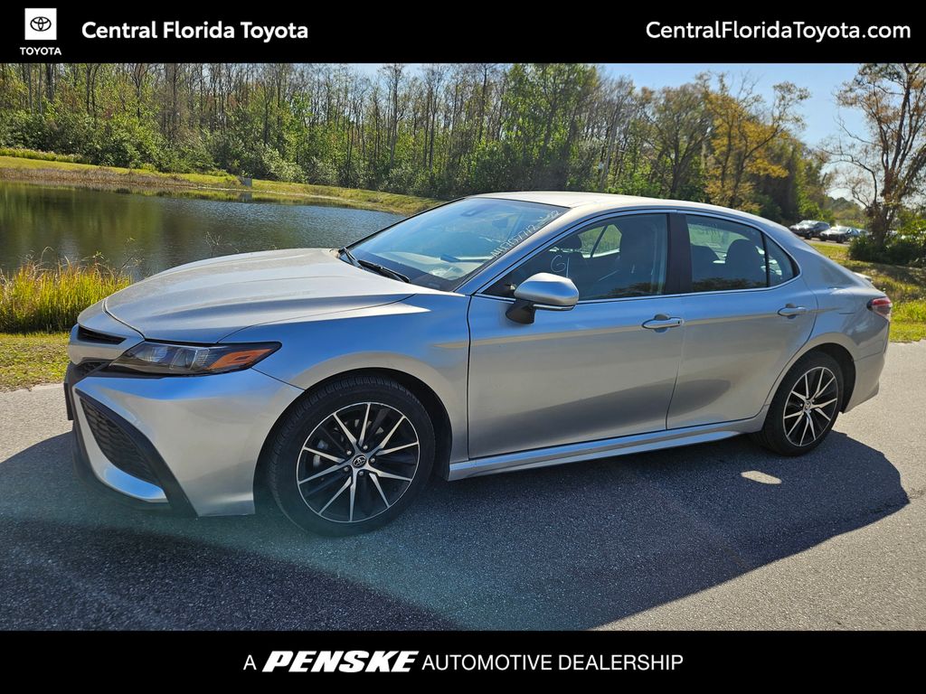 2022 Toyota Camry SE -
                Orlando, FL